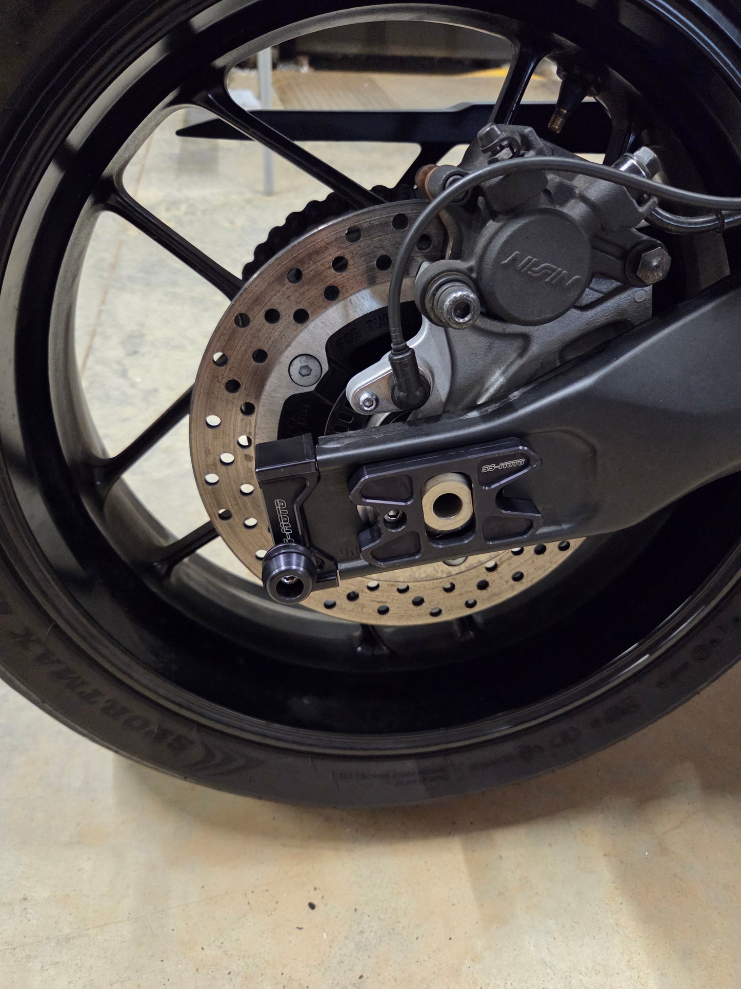 R7/FZ/MT07 AXLE ADJUSTERS